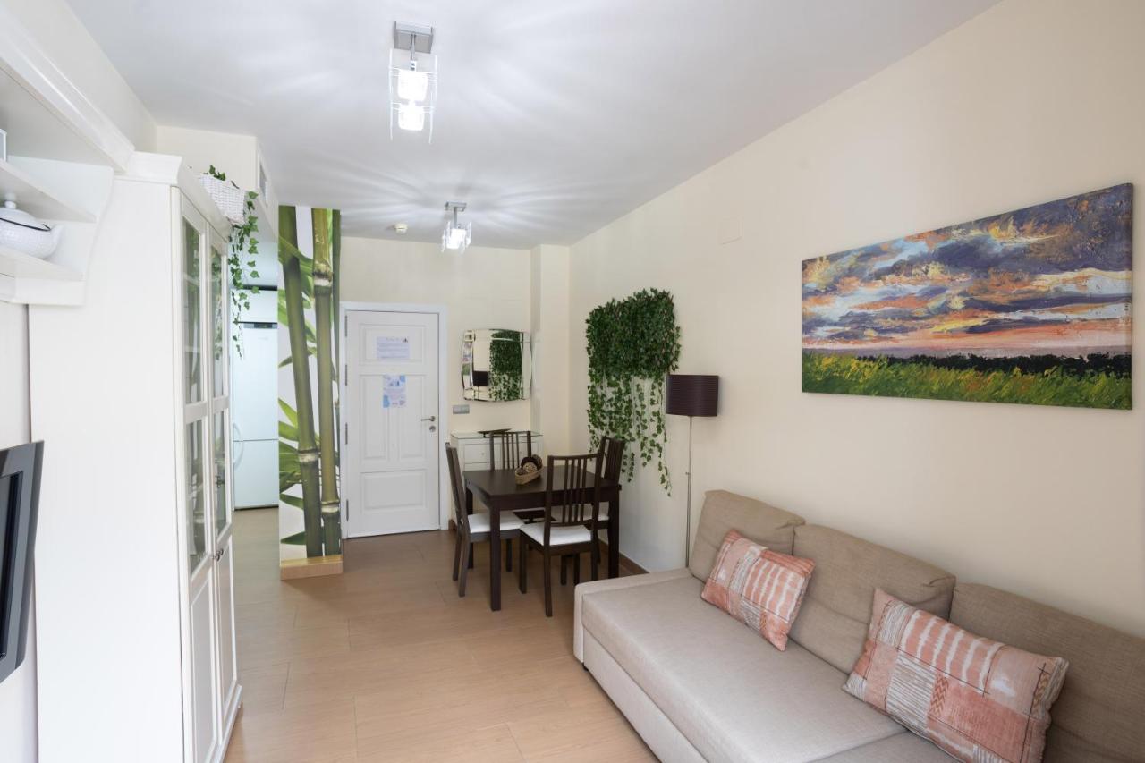 Sol Sevilla Urban Apartment ภายนอก รูปภาพ