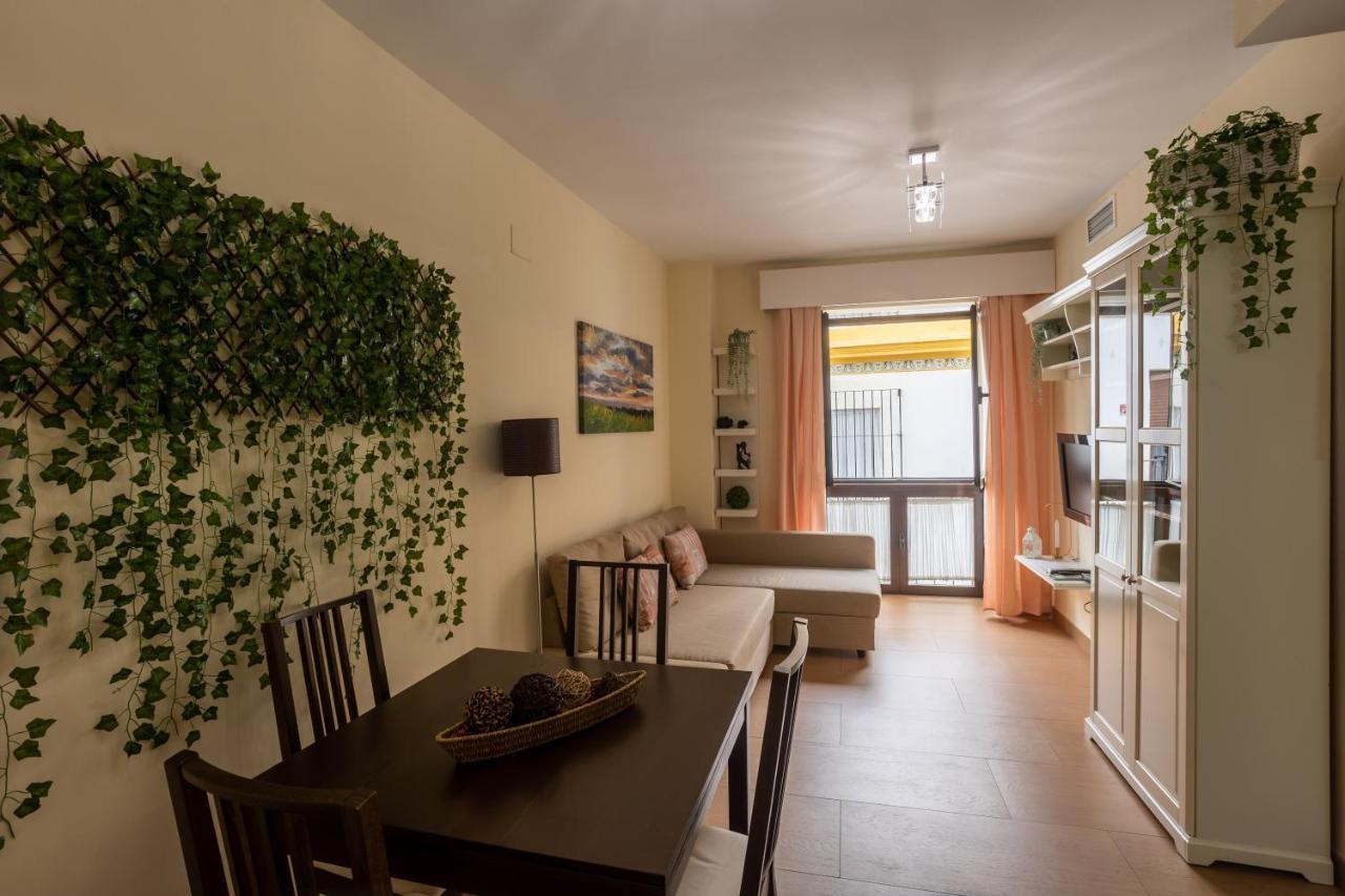 Sol Sevilla Urban Apartment ภายนอก รูปภาพ
