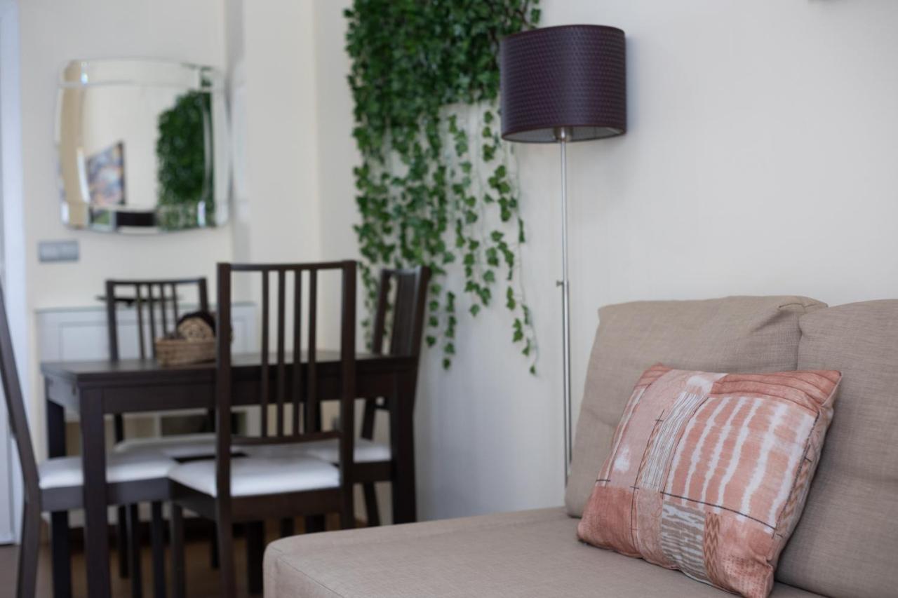 Sol Sevilla Urban Apartment ภายนอก รูปภาพ